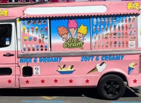 'Illegal' British ice cream van scooping up tourists and locals is seized by Benidorm police