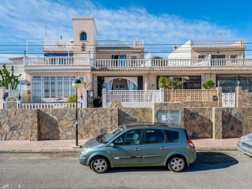 Townhouse for sale in Orihuela Costa - € 169