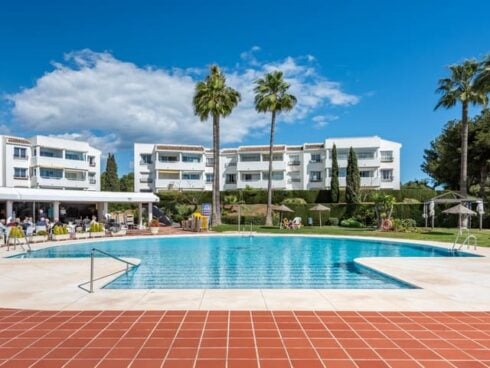 2 bedroom Apartment for sale in Miraflores with pool garage - € 335