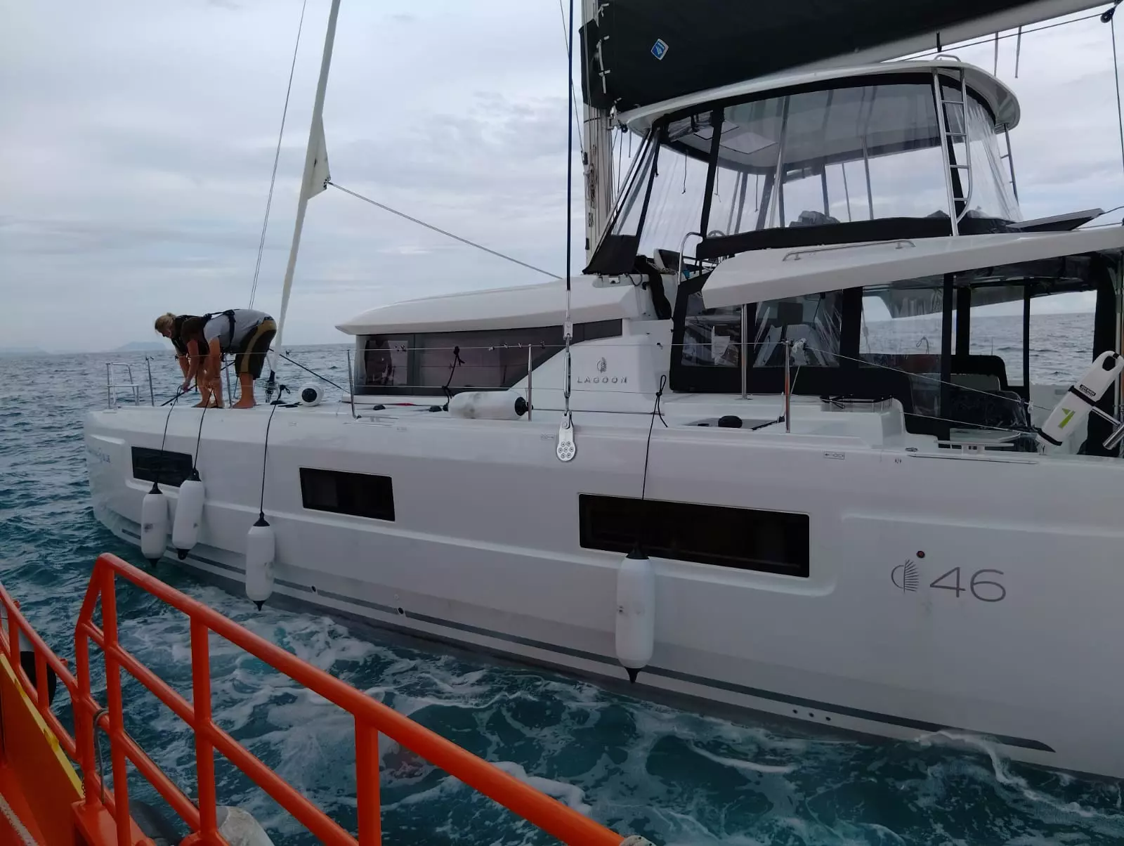 British crew survive lightning strike on their yacht anchored off the Costa Blanca
