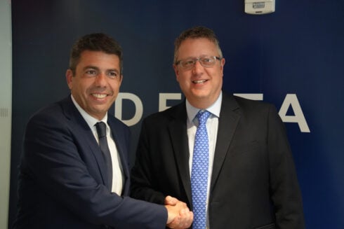 Fresh bid for American flights to tourist area of Spain