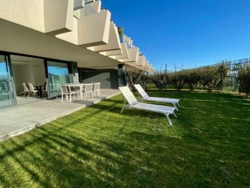 3 bedroom Apartment for sale in New Golden Mile with pool - € 454