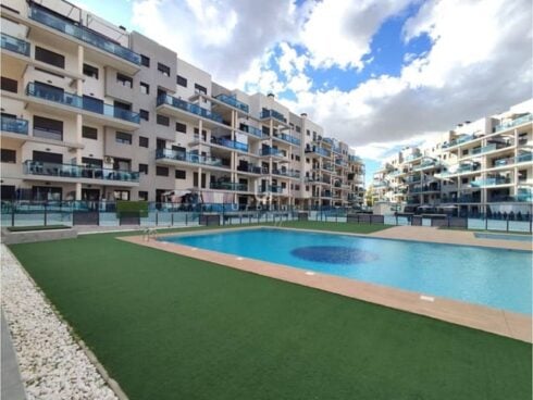 2 bedroom Flat for sale in Alcantarilla with pool garage - € 120