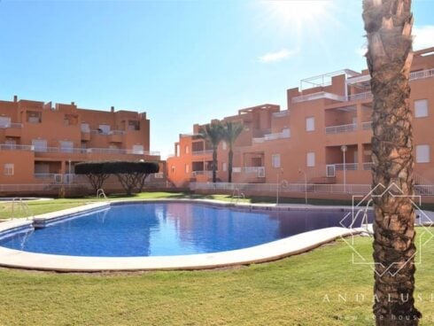 2 bedroom Flat for sale in Mojacar with pool - € 215